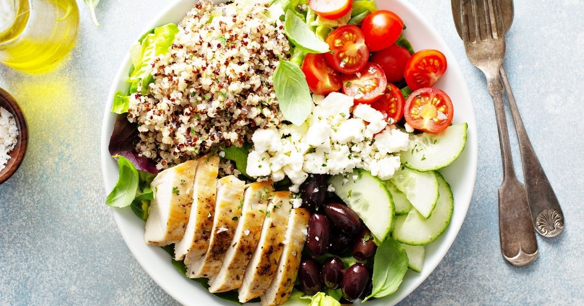 Homemade-Chicken-Bowl-with-Quinoa-Tomatoes-Feta-Cheese-and-Olives